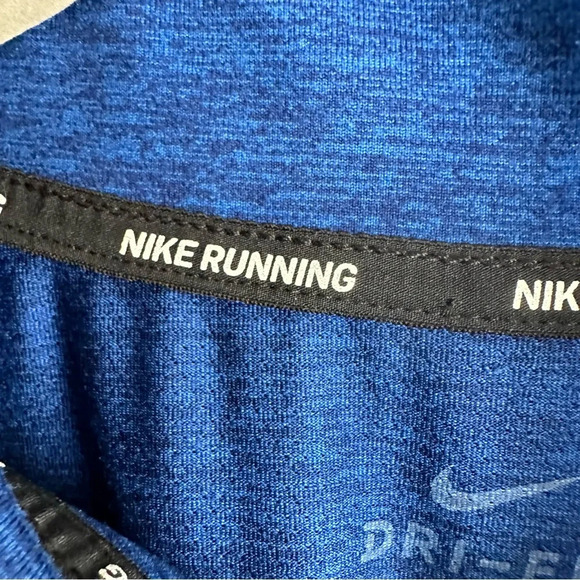 Nike Running Women’s Pullover Blue Size Medium Dri-Fit 1/4 Zip Swoosh Athletic - Picture 6 of 8